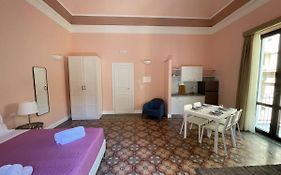 Faraone Apartments